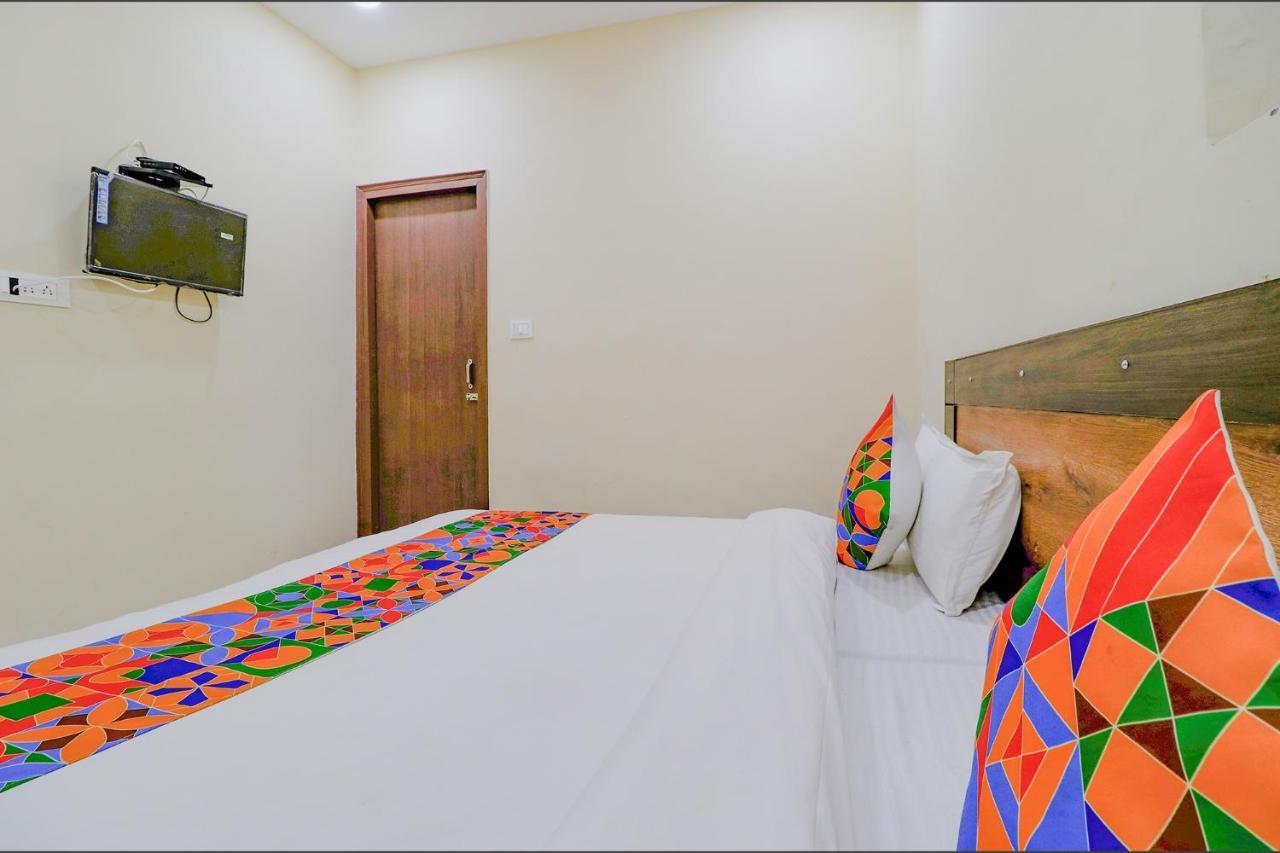 Fabexpress Kartikey Inn Haridwār Екстериор снимка